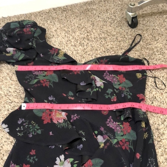 AMUR Pasqualena Midi Dress Size 10 Black Floral Ruffle Puff Sleeve One Shoulder - Picture 8 of 12